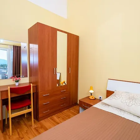 Apartments Galeb Blace Extérieur photo